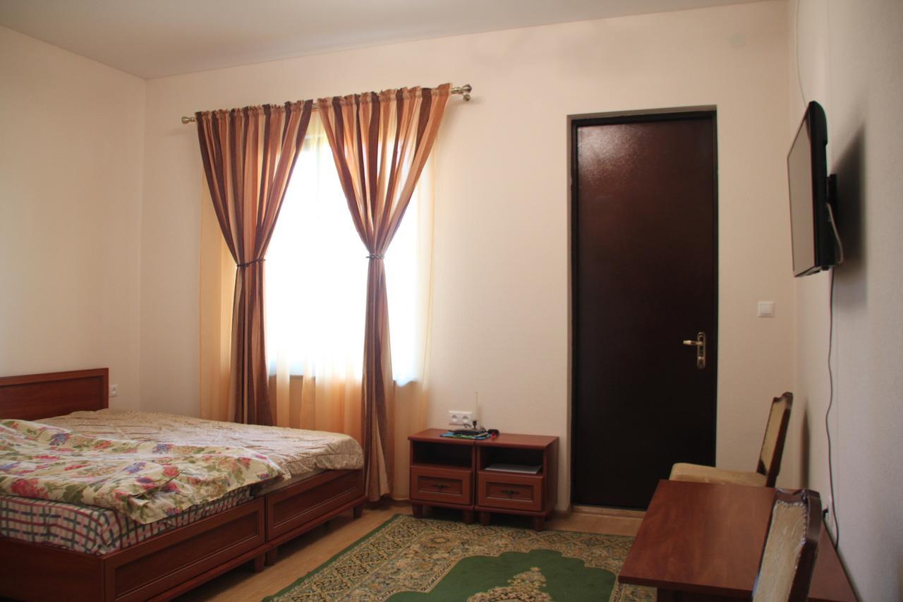 Амрапха Hotell Gudauta Eksteriør bilde