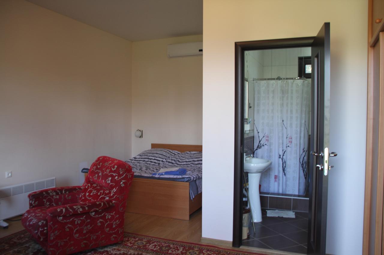 Амрапха Hotell Gudauta Eksteriør bilde